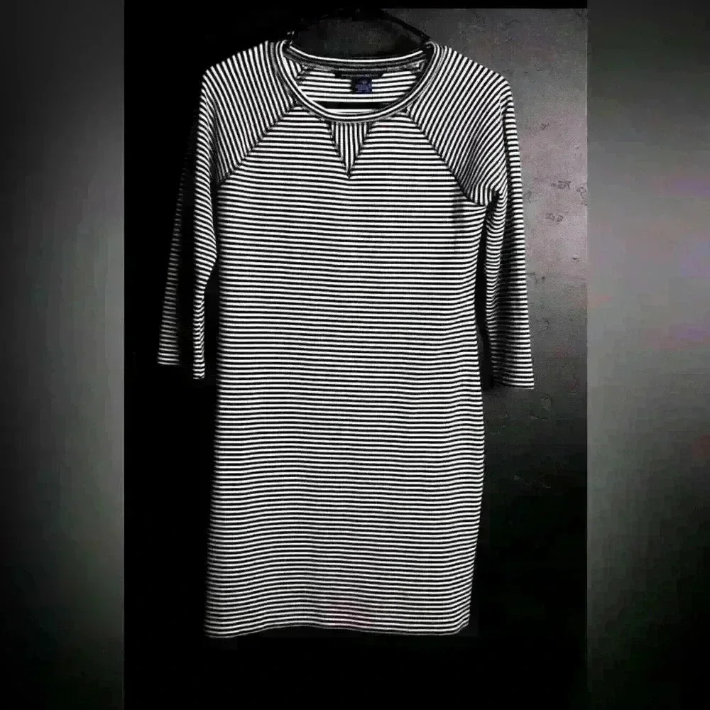 French Connection Size 6 White Black Stripped Dress